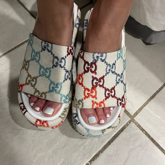 New never worn wedge! - Picture 6 of 7